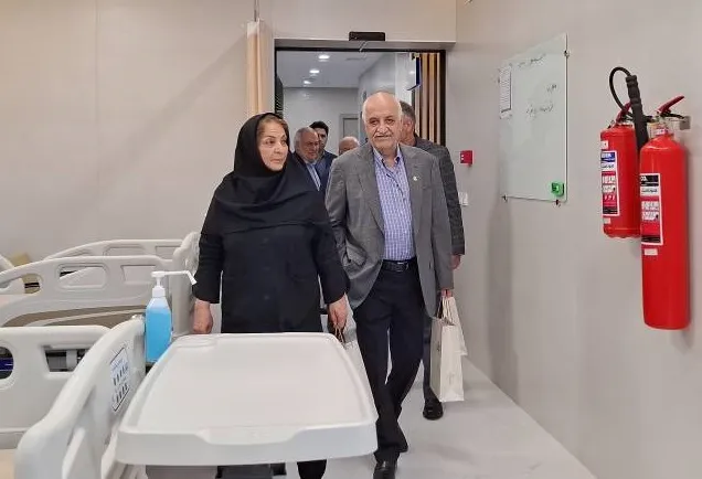 گفتگو و بازدید مدیران مجمع خیرین سلامت استان خراسان رضوی و مدیران بنیاد سپند (سلامت بانوان) با مدیر عامل محترم مرکز درمانی آل محمد(ص)